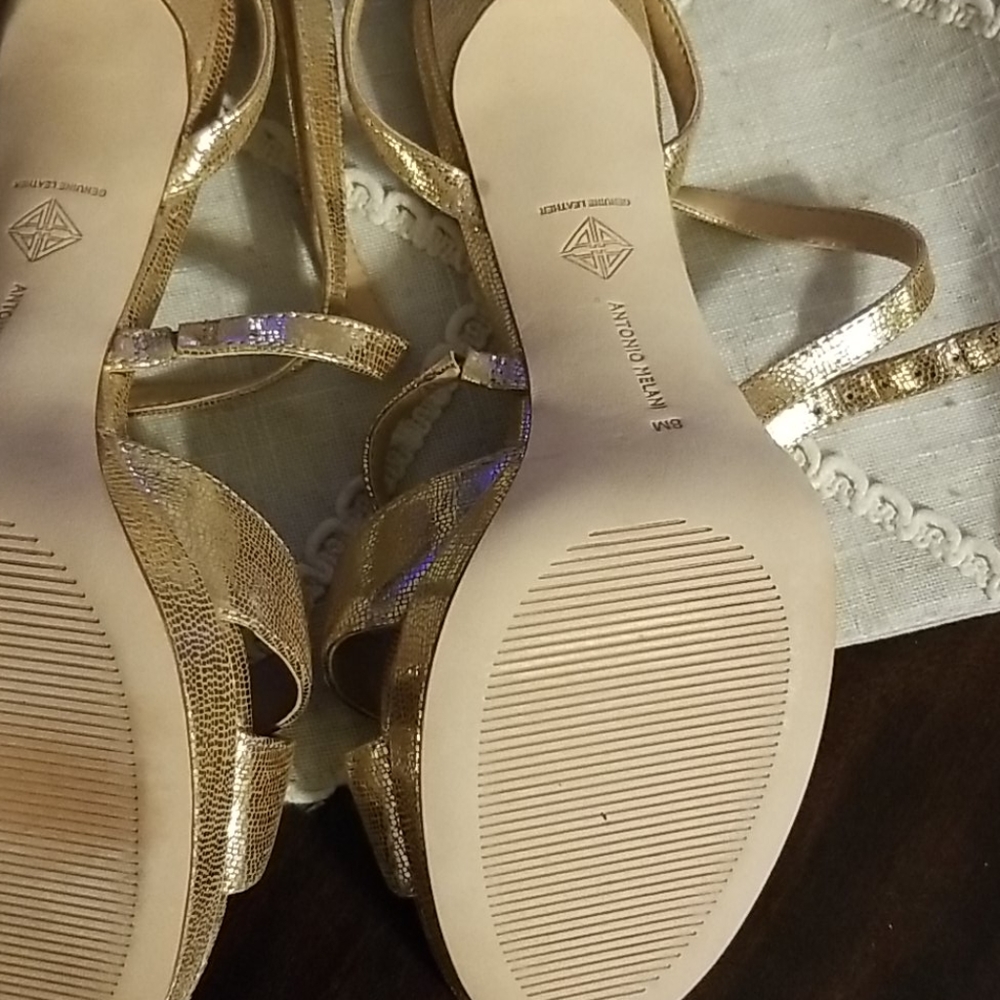 Shoe